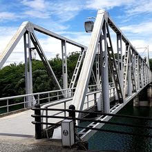 岡山城と後楽園を結ぶトラス橋