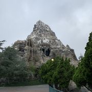 【海外Disney限定】 マッターホルンボブスレー　イエティ　ピンバッジ 海外Disney限定】 マッターホルンボブスレー イエティ