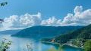 お天気の良い日に行くと、真っ青で素晴らしい琵琶湖の風景を見れます!