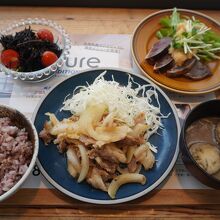 東京アスリート食堂 神田錦町本店