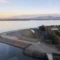 琵琶湖半の高層ホテル