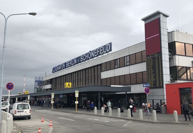 シェーネフェルト国際空港 Sxf クチコミ アクセス 営業時間 ベルリン フォートラベル
