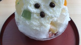 しろくまではなく、「しろしか」のかき氷