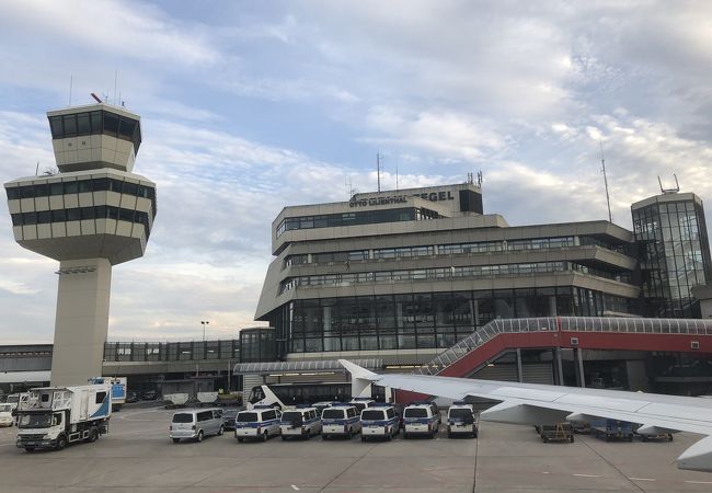 ベルリン テーゲル国際空港 Txl クチコミ アクセス 営業時間 ベルリン フォートラベル ベルリン テーゲル国際空港 Txl クチコミ アクセス 営業時間 ベルリン フォートラベル