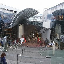 大階段の上から