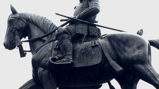 広瀬川を見渡す高台にある青葉城跡