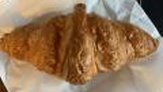 クロワッサンをおまけしてくれた