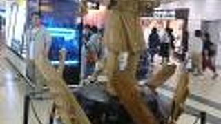 アイヌ男性の像