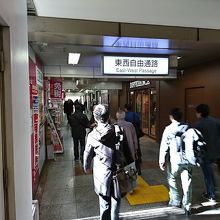 通路入り口