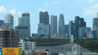 窓からの景色が素敵な【つるとんたん】