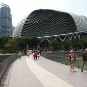 シンガポール川河口に架かる橋