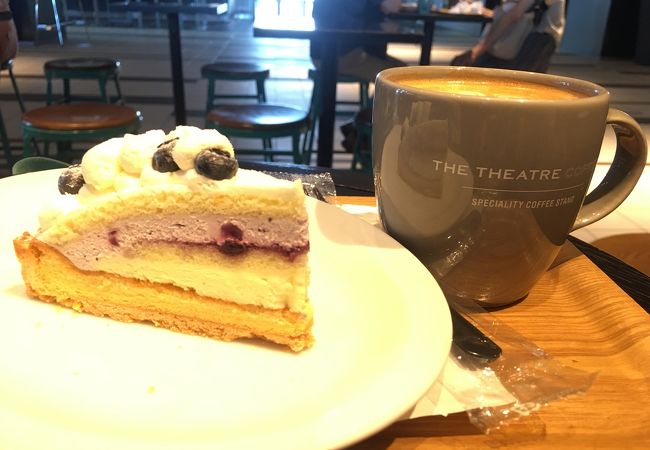 ケーキに＋250円でコーヒーをつけられます。