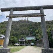 東京湾の出入り口で海の安全を見守る神社