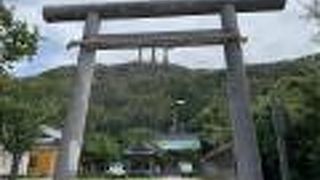 東京湾の出入り口で海の安全を見守る神社