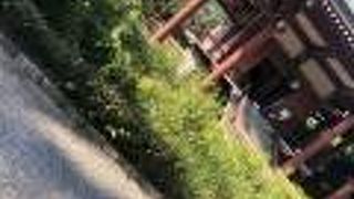 法隆寺夢殿の近く