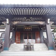 かつて滝野川城があった寺院でした。