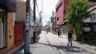 穴場なおしゃれなお店が並びます