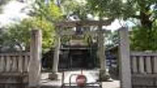 北千住駅から北のエリアにあります。