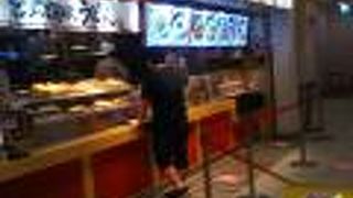 セルフタイプのうどん店