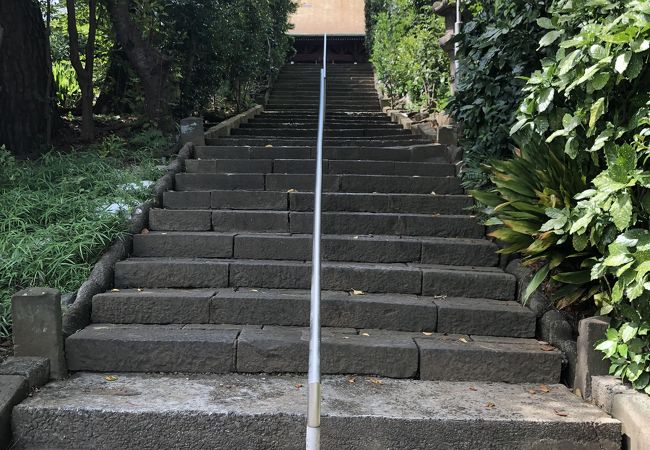 横浜市鶴見区の古刹、山城国醍醐三宝院の勝覚僧正が1087年ころに創建