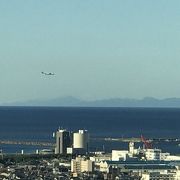 展望ラウンジからは日本海、佐渡島も。。。