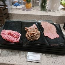 ハムのディスプレイがいい感じ！