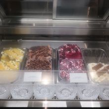 アイスクリームにテンション上がっちゃう！