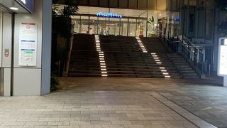 休憩スペースが多く設置されている