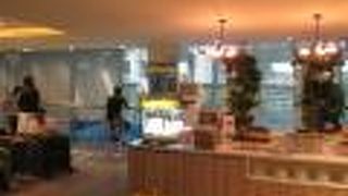 景色の良いラウンジ