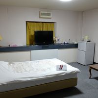 シングルルームの様子。広くてマンションのよう。