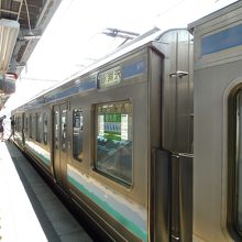 松本駅にて、通勤型車両です