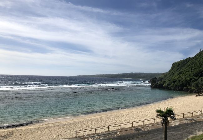 南西側にあるビーチです