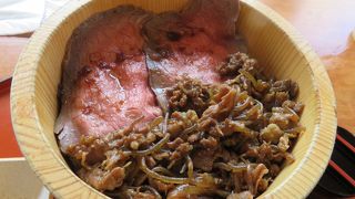 ローストビーフと牛しぐれ煮の牛まぶし