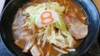 ８番ラーメンを徳光パーキングエリアで