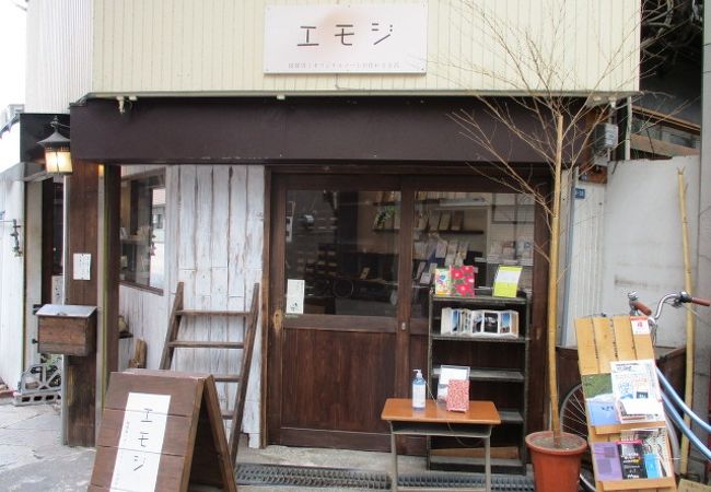 オリジナルノートと紙製品のお店です