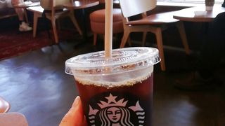 オシャレなスタバ