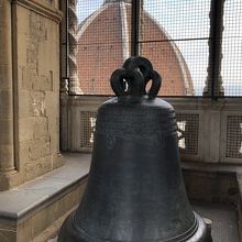昔使われていた鐘が置かれていた