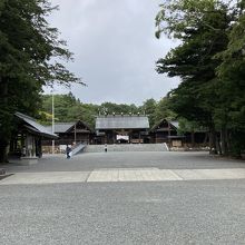 円山公園駅から徒歩15分