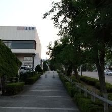 五島軒が左側に見える