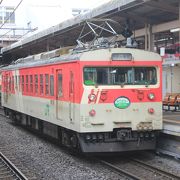 かつては１両の１２３系電車で塩尻から辰野まで結んでいました