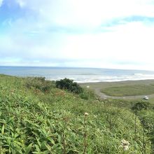 海岸線もすぐ近くにあります。