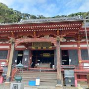 高台にあるお寺