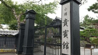 絢爛豪華なお屋敷は見所満載