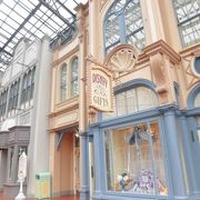 ディズニーランドのイベントグッズを取り扱っているお店