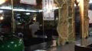 泊港近くの食堂で夕食を食べました