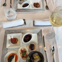 ラウンジのカクテルタイム