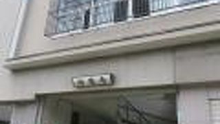 谷町筋沿いにあります