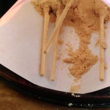 きなこがたっぷりきびだんご