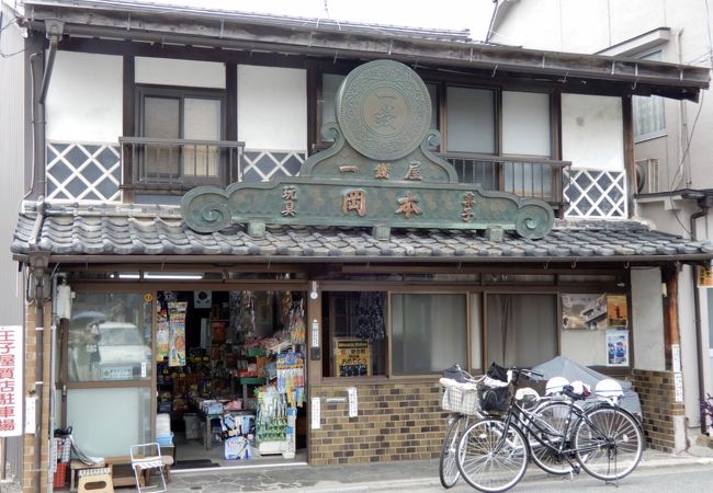 年季の入った看板も素晴らしい