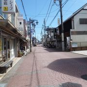 飯能銀座通りにはメガネを買ったパル、長寿庵、入間馬車鉄道跡、店蔵絹甚、うなぎの畑屋がある。